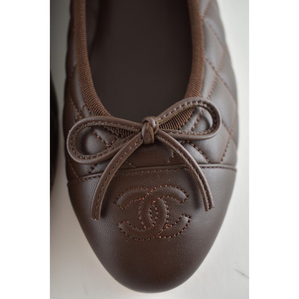 Chanel 26B Chocolate Dark Brown Lambskin Quilted CC Ballet Ballerina Flat 36.5 - Picture 11 of 16